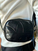 Сумка через плече Adidas у чорному кольорі. Мессенджер Адідас нових колекцій.