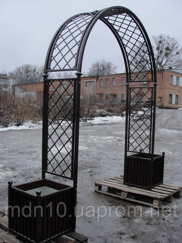 Арка садовая с плантаторами
