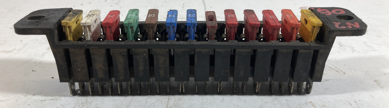 Блок запобіжників нового зразка Таврія Славута ЗАЗ ВАЗ 2103 2106 2121 ГАЗ Волга Газель Соболь 41.3722 №2, фото 1