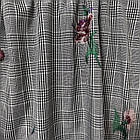 Костюмна з вишивкою, бордові квіти, фото 3