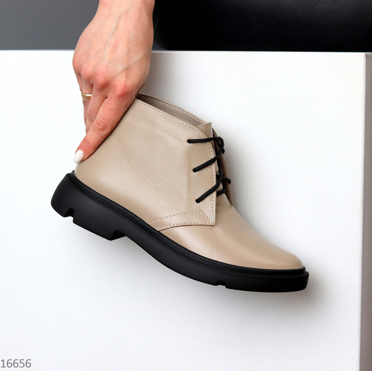 Базові бежеві черевики дезерти натуральна шкіра в асортименті 40, фото 1