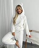 Теплий махровий жіночий костюм з вушками білого кольору, фото 2