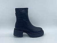 Зимові черевики на товстій підошві Erisses. Маленькі розміри: 33, 34, 35.