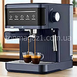 Кавовий апарат для дому 1200 Вт Crownberg кавоварка ріжкова з контейнером на 1.8 л води кавомашина еспресо 20 бар капучинатор, фото 2