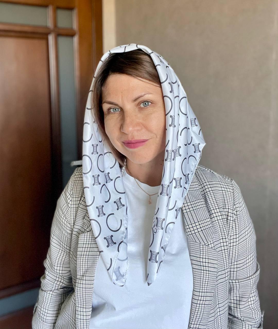 Шовкова брендова хустка Celine 70*70 см біла