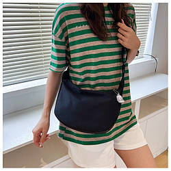 Сумка-мессенджер чорна з брелком