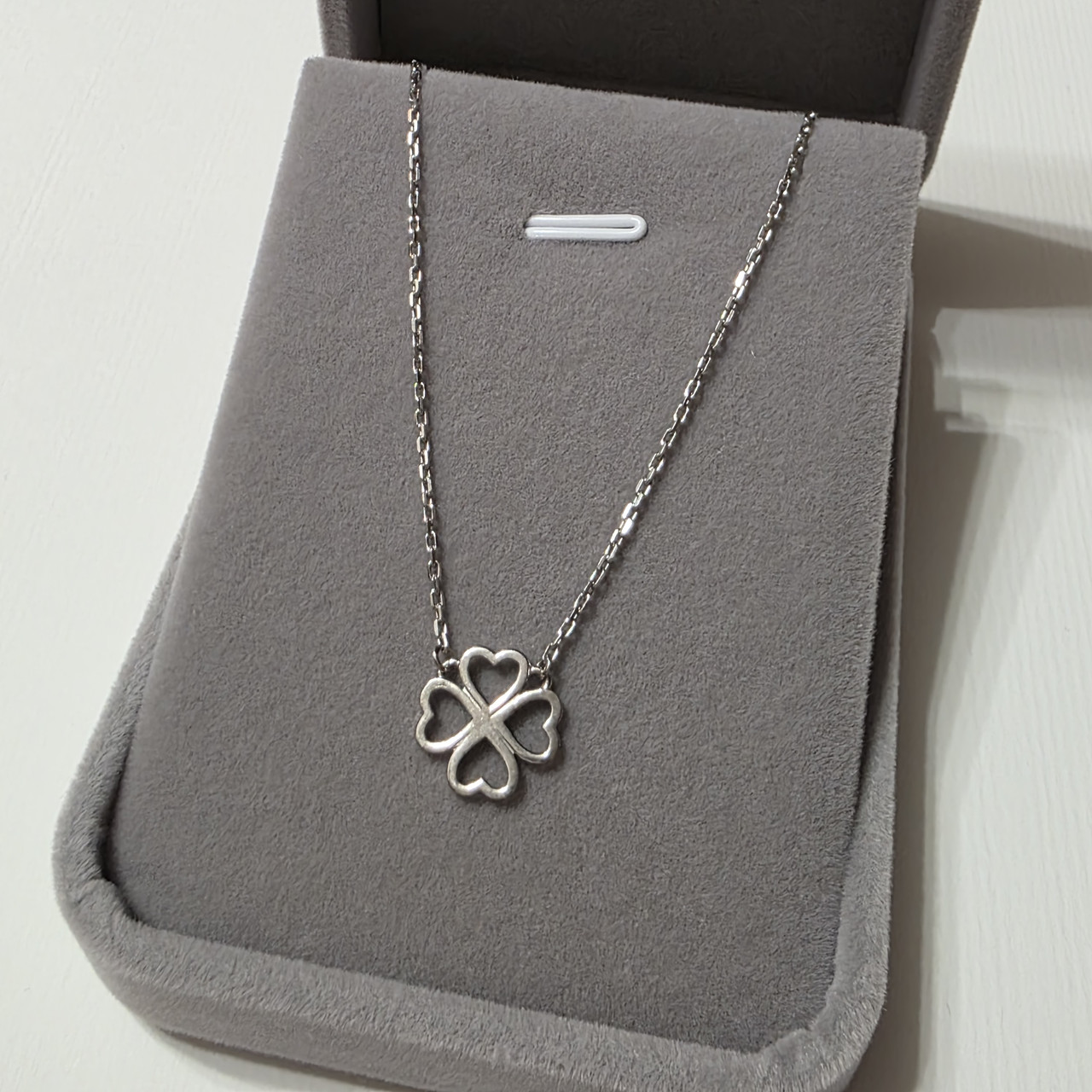 Срібне кольє Конюшина