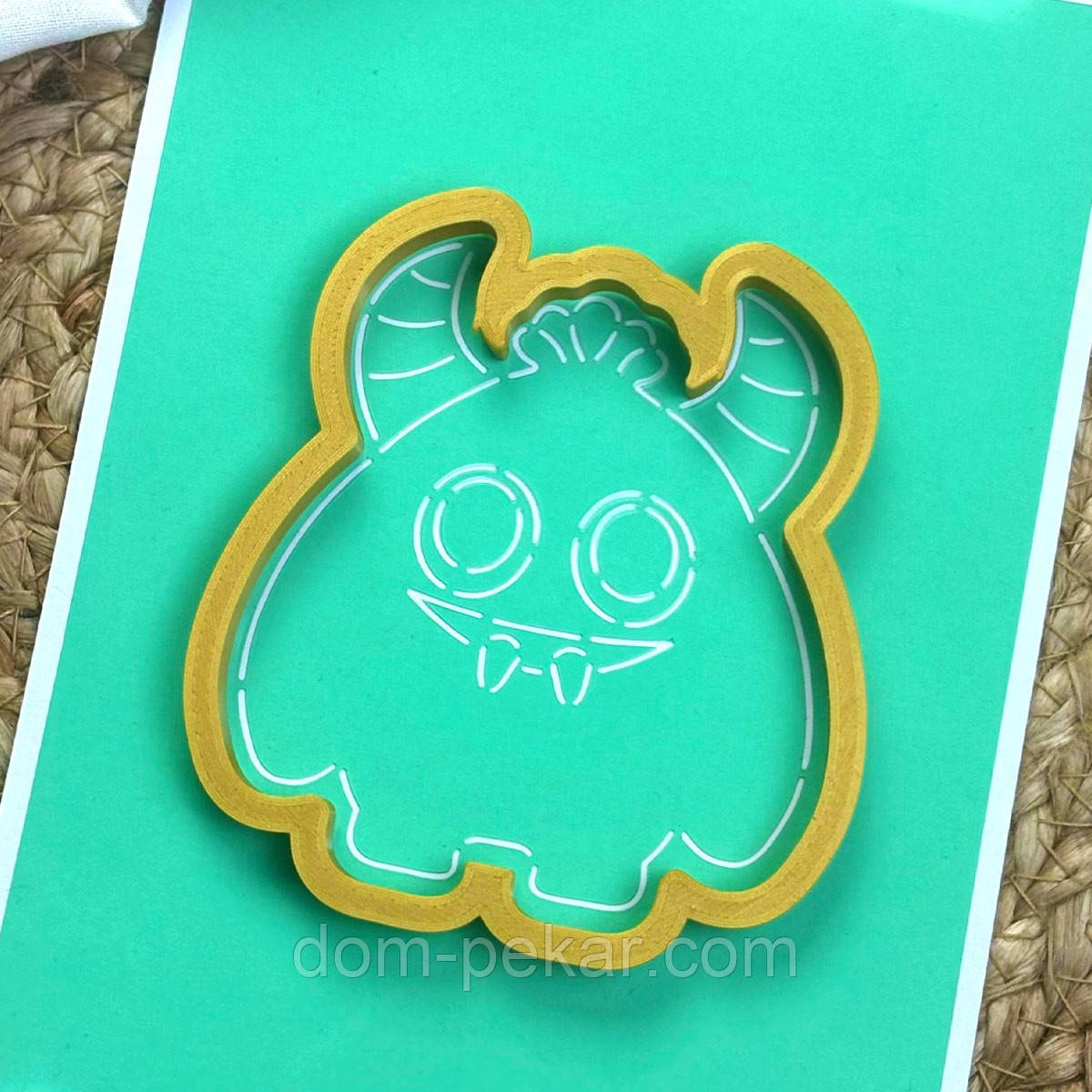 Монстрік 1 вирубка з трафаретом 10*9 см (TR-2)