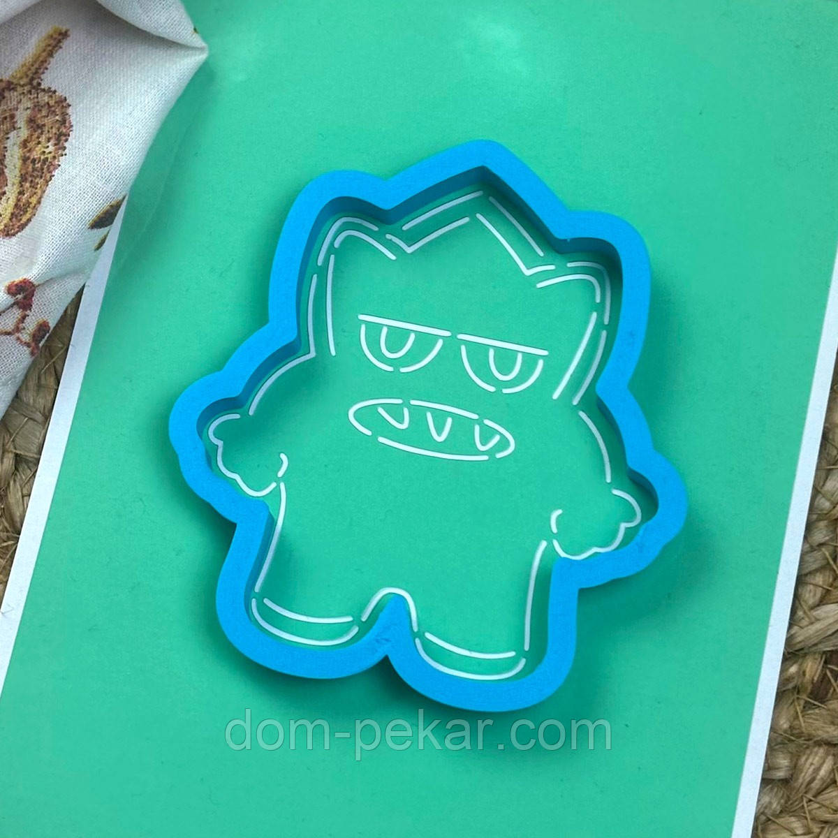 Монстрік 4 вирубка з трафаретом 10*9 см (TR-2)