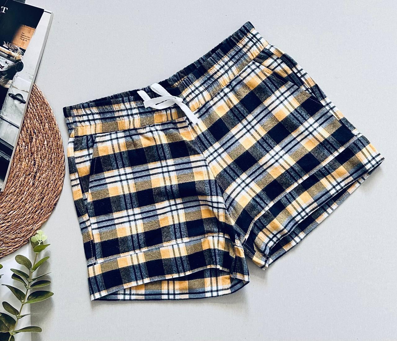 Жіночі шорти для дому в клітку