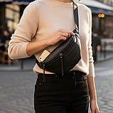 Шкіряна поясна сумка жіноча бананка через плече чорна з натуральної шкіри, фото 8