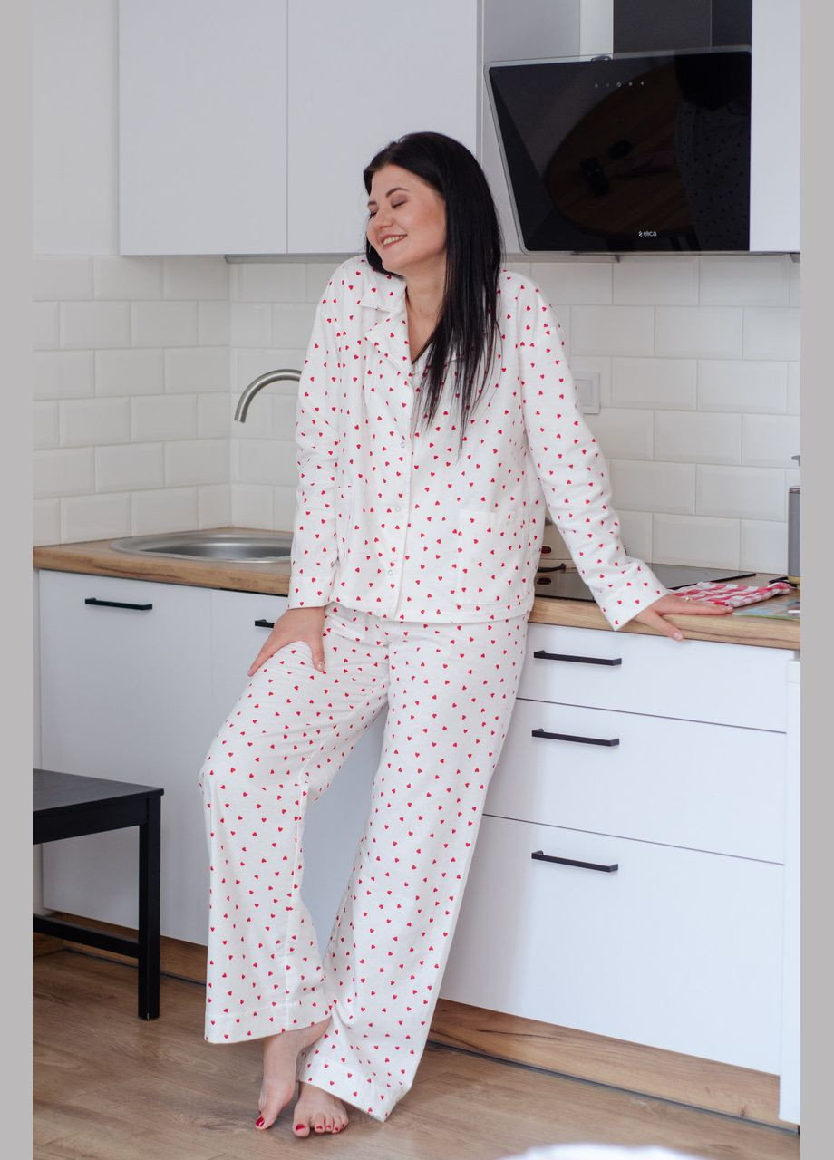 Біла жіноча піжама з фланелі в червоні сердечка сорочка та штани PAPLYK 0028, фото 1