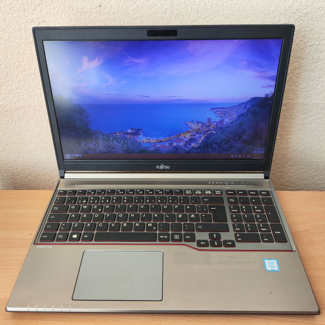 Ноутбук Fujitsu LIFEBOOK E756 15.6 FHD i5 6300u 6Gen/8 Gb