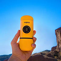 Портативна еспресо-кавоварка Wacaco Nanopresso жовта, механічна, для меленої кави, фото 3