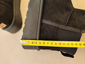 Уги ЧОРНІ BLACK з лейбл UGG на п'яточці Екозамша задник гумка напівчеревики на високій платформі жіночі зима, фото 4