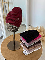 Шапка Базова Булавка Зимова Жіноча Демісезонна 15 Кольорів Рвана Ador