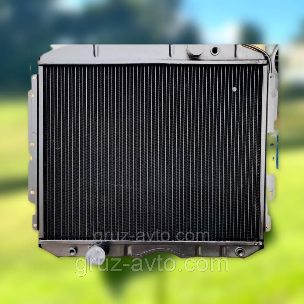 Радіатор водяного охолодження основний ГАЗ-3307 3-х рядний 3307-1301010-10
