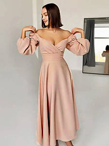 Романтичне довге вечірнє плаття з декольте, бежеве