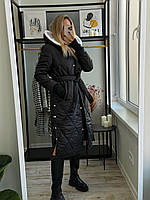 Жіноча тепла, зимова стьобана чорна оверсайз куртка на силіконі 200, з капюшоном та білим еко-хутром