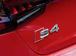 Емблема на кузов Audi S4