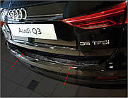 Захисна накладка на задній бампер для Audi Q3 2 2018+ (чорний карбон)