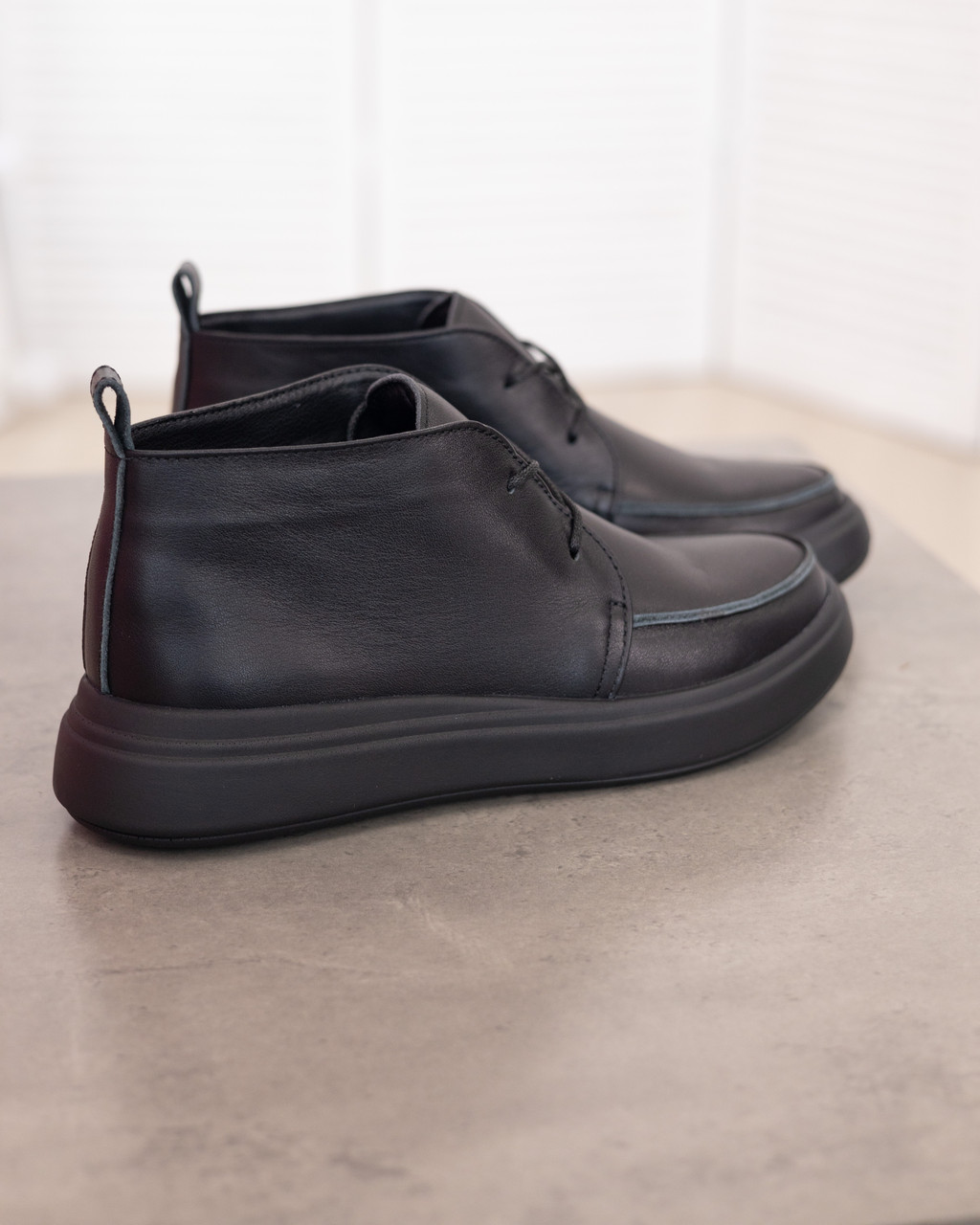 Чорні шкіряні черевики на байці демісезонні 36-41, фото 1