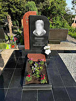 Мемориальный гранитный комплекс на могилу 1