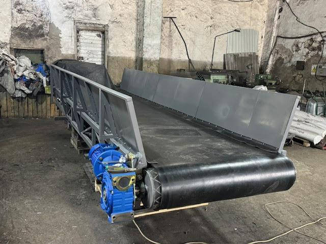 Стрічковий конвеєр для транспортування вторинної сировини та макулатури