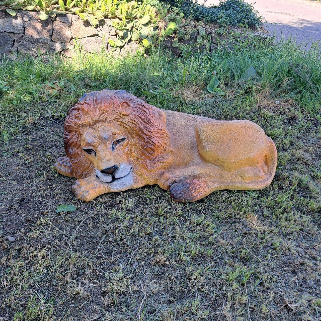Декоративна фігура Лев (35×58×100 см) – Уцінка, садова фігурка з полістоуну для інтер’єру та вулиці