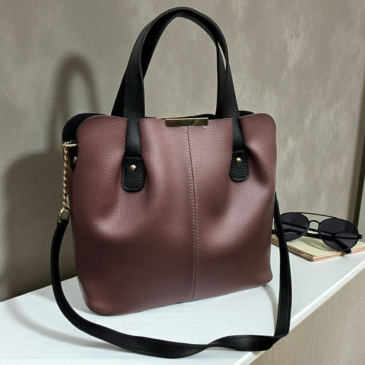 Велика жіноча сумка темно-пудрова містка елегантна сумка через плече шкіряна з екошкіри сумка, фото 1