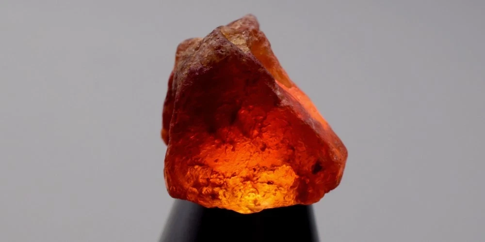 29.22 карат. Природний спесартин гранат