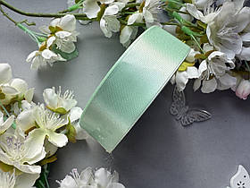 Атласна стрічка 2,5 см, 36 ярд (близько 33 м), ментол кольору