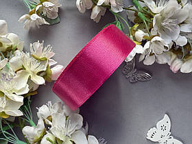 Атласна стрічка 2,5 см, 36 ярд (близько 33 м), малинового кольору