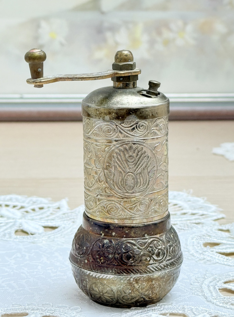 Стара турецька ручна перечниця, бронзований метал, Туреччина, вінтаж