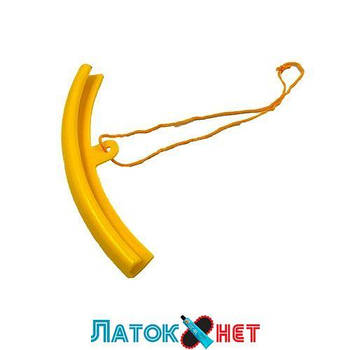 Пластиковий захист на мото диск під час монтажу шин