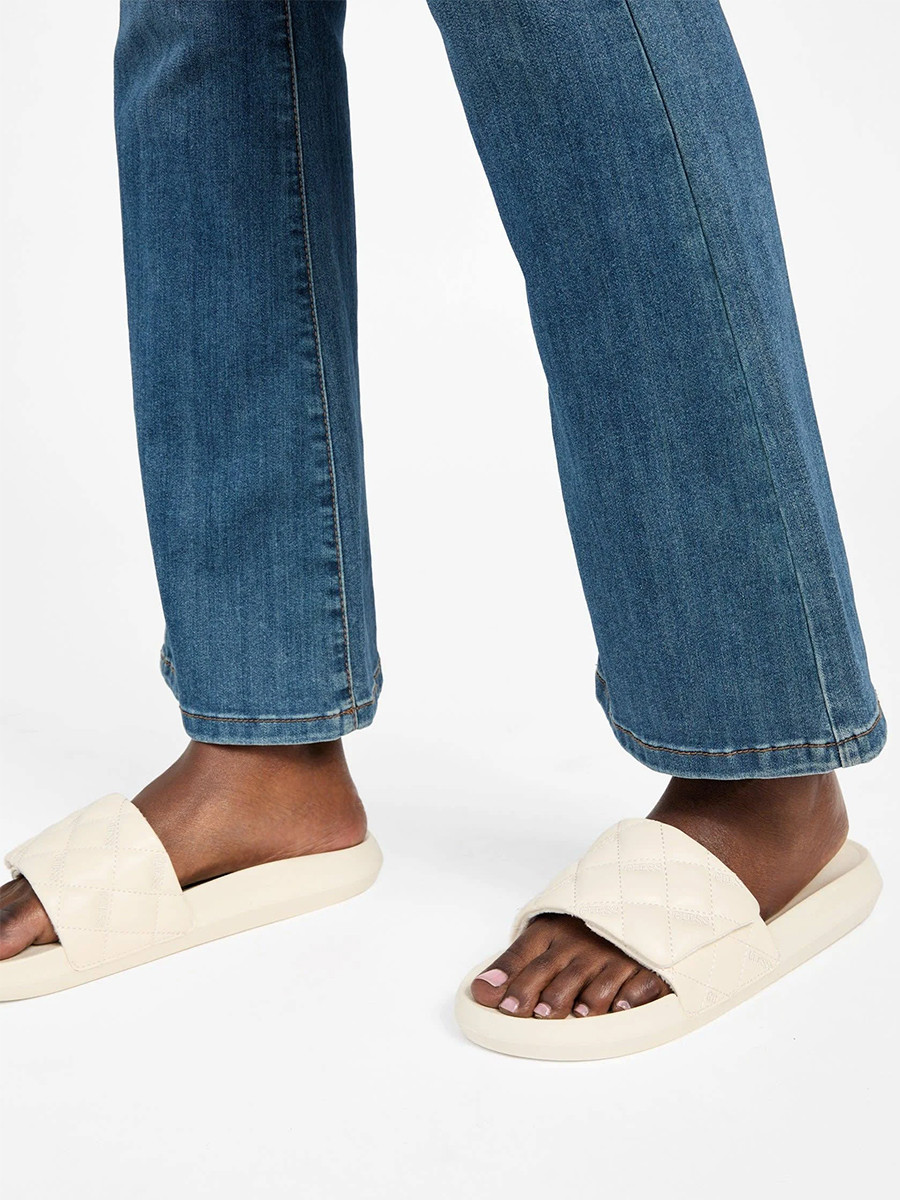 УЦІНКА Жіночі стьобані шльопанці Guess Pearlin 39,5 (9 US) 26 см Молочний 1159844340, фото 1