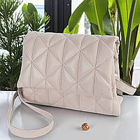 Жіноча сумка крос боді через плече бежева стьобана сумочка з екошкіри