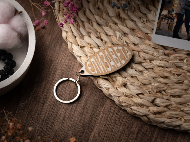 Брелок дерев'яний. ЄЛИЗАВЕТА. 60х30мм, фото 1