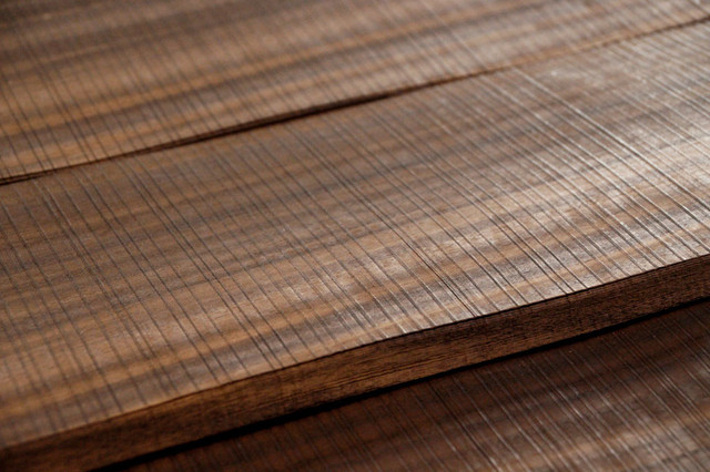 Как правильно клеить шпон на дерево