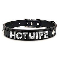 Чокер нашийник чорний  зі стразами та металевим написом HOT WIFE
