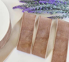 Стрічка оксамитова бежева  4 см 23м