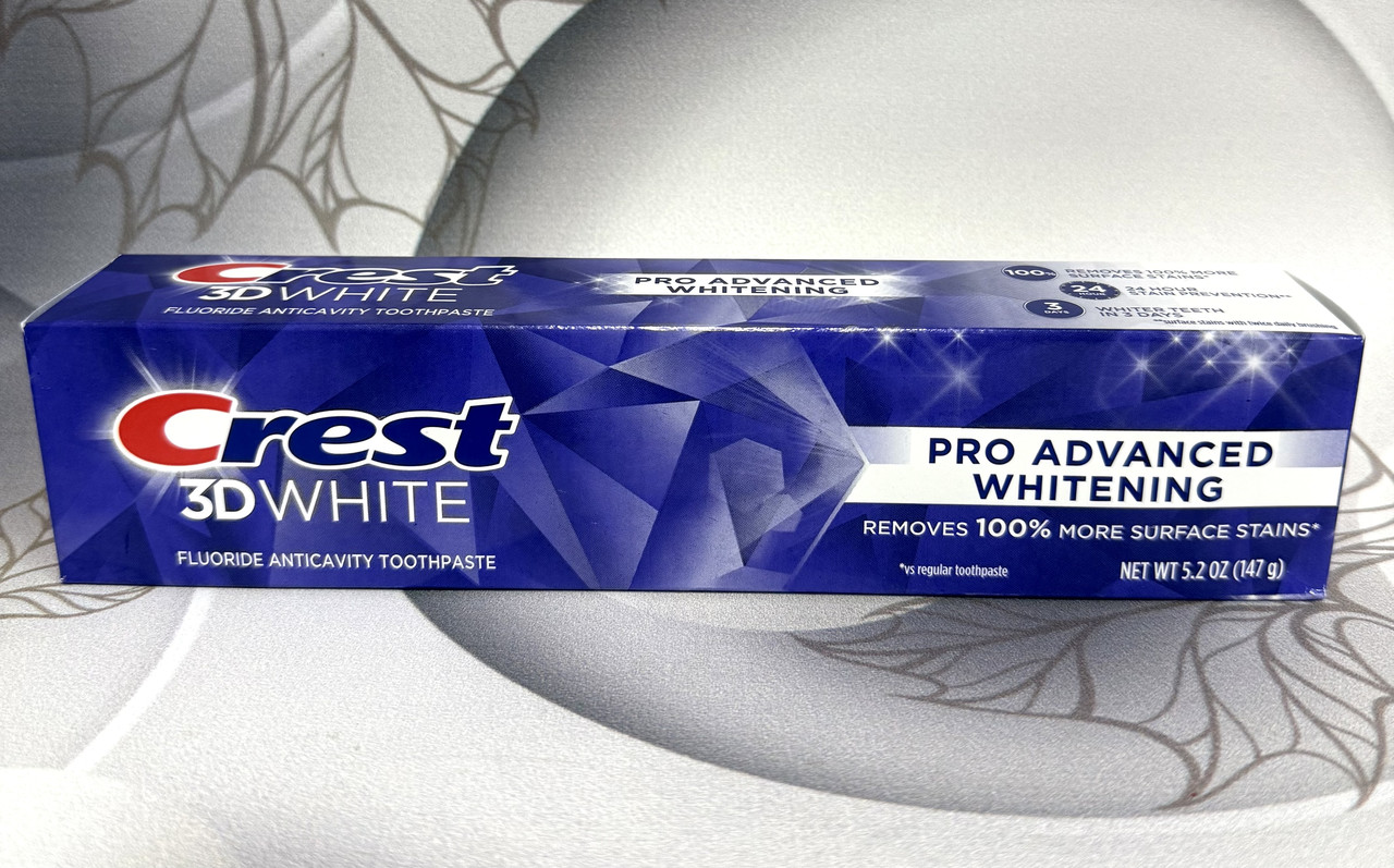 Комплексна вибілювальна зубна паста Crest Pro Advanced Whitening, 147грам