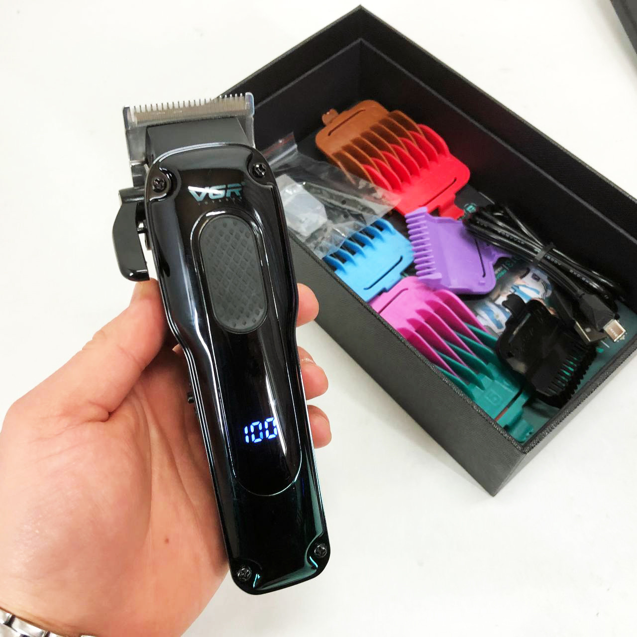 Машинка для стрижки волосся з регульованою довжиною VGR, Професійний бездротовий тример FN-78, фото 1