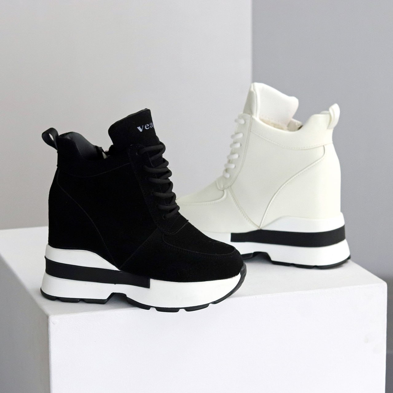 Жіночі зимові снікерси, Жіночі хайтопи на платформі зимові, Снікерси зимові черні, фото 1