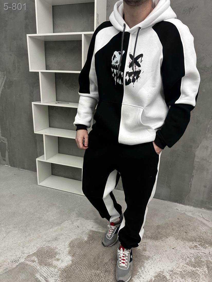 Чоловічий зимовий чорно-білий спортивний костюм тринитка на флісі 2в1, Утеплений костюм чорно-білого кольору з малюнком Худі Штани - фото 1 - id-p2773588162