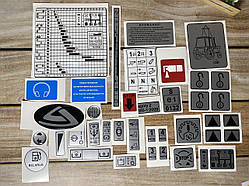 Наклейка на трактор МТЗ-82.1 УК н/о к-т ( Без наклейок на капот )