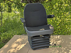 Сидіння кабіни МТЗ з підлокотниками, Універальне Оригинал Р.Б (Матерчасте) кат.80-6800010