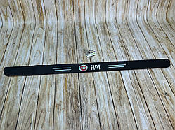 Наклейка на задній бампер карбонова Fiat на всі моделі, також інші марки автомобілів