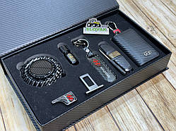 Подарунковий бокс для авто Hyundai (Ароматизатор, заглушки, брелок, тримач окулярів, ключниця)