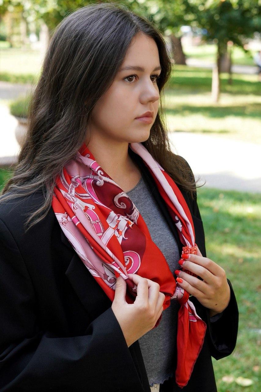 Дизайнерська шовкова  хустка My Scarf "Серце красуні" прикрашена коралом, фото 1